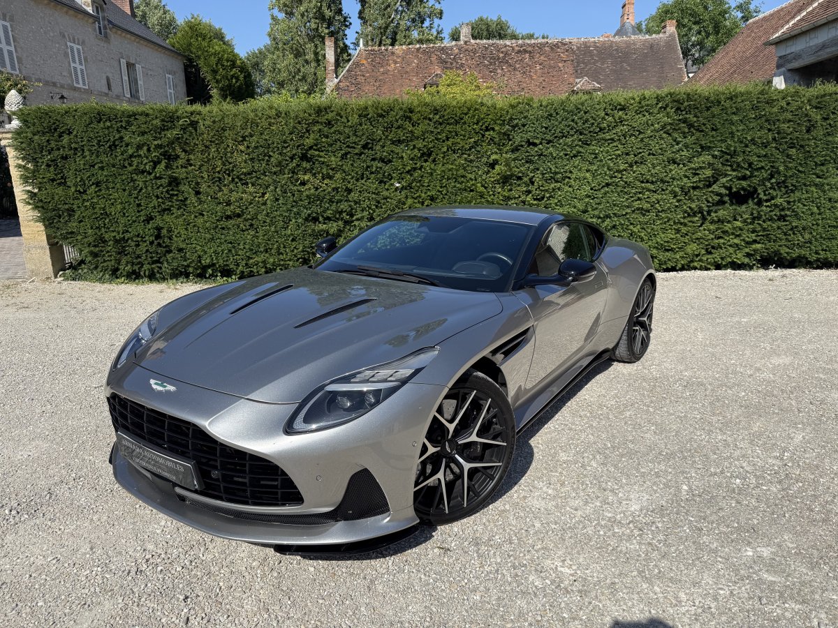 Aston Martin DB12 4.0 V8 680 ch gris - Armada Automobiles Pithiviers